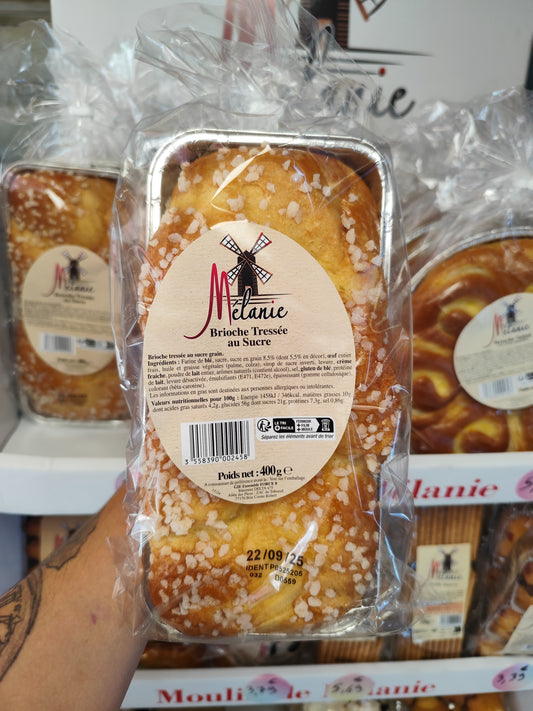 Brioche tressée au sucre