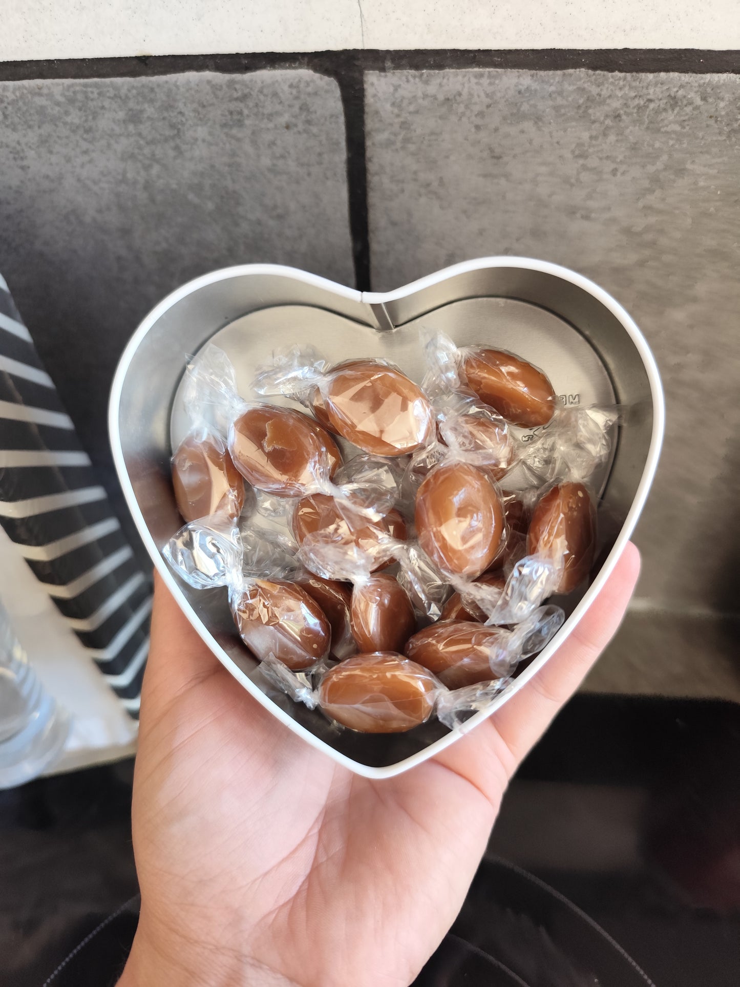 Boîte avec Caramels durs à la crème fraîche de Normandie